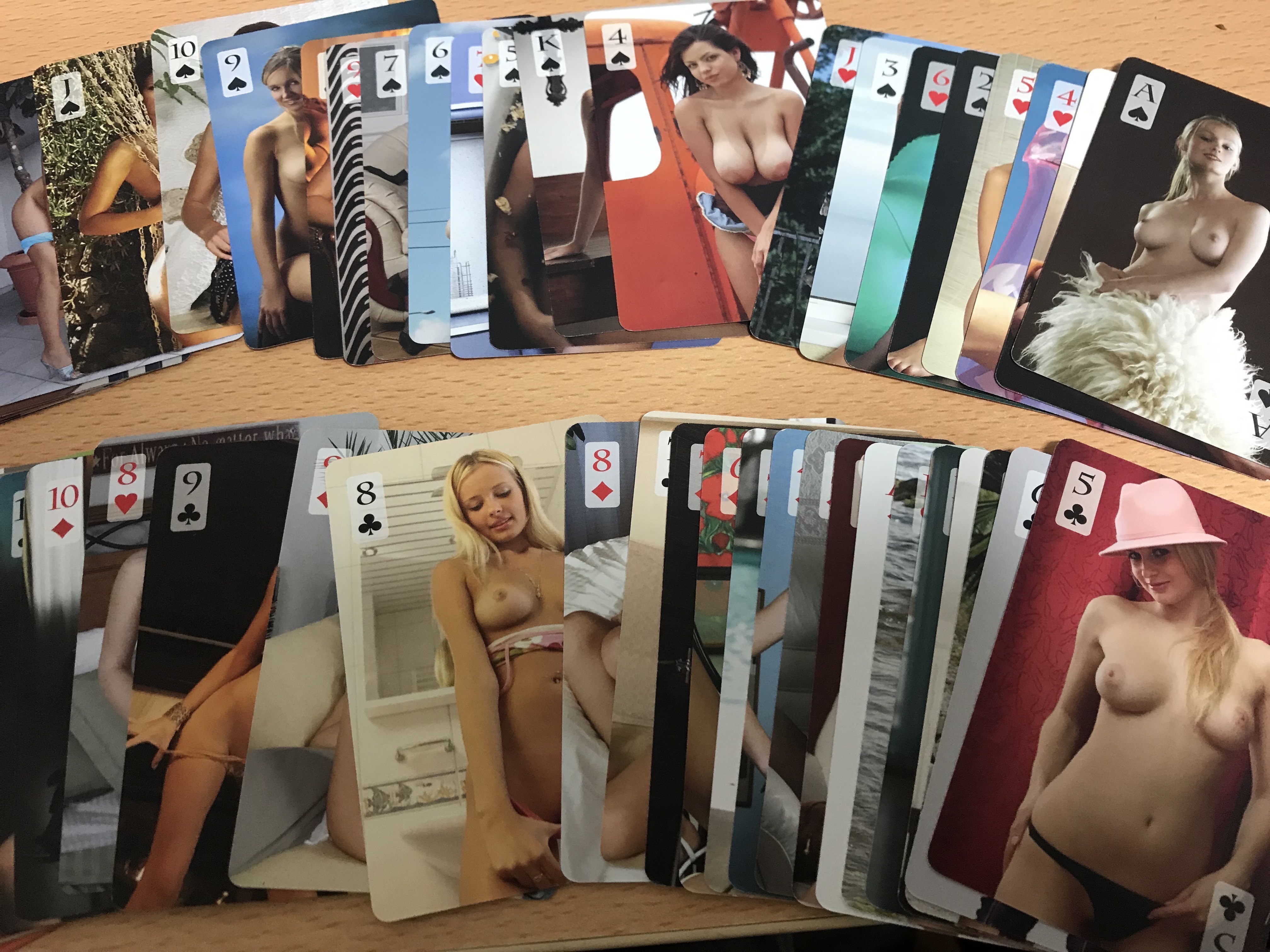 デックレビュー「Nude Girl Paper Playing Cards / 女性ヌードカード」:  スマホマジックEternalによるマジックレビューサイト